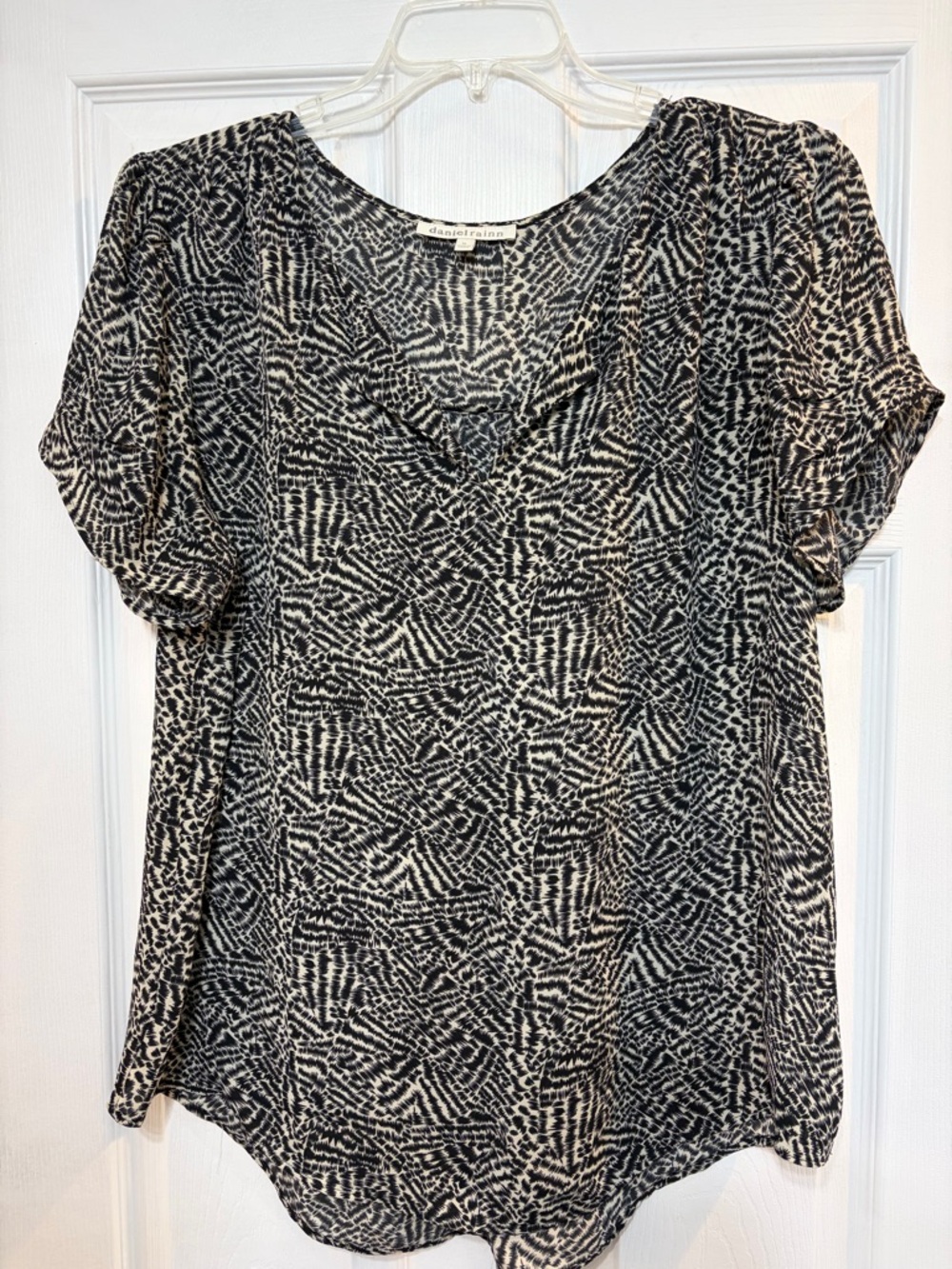 Abstract Print Short-Sleeve Blouse